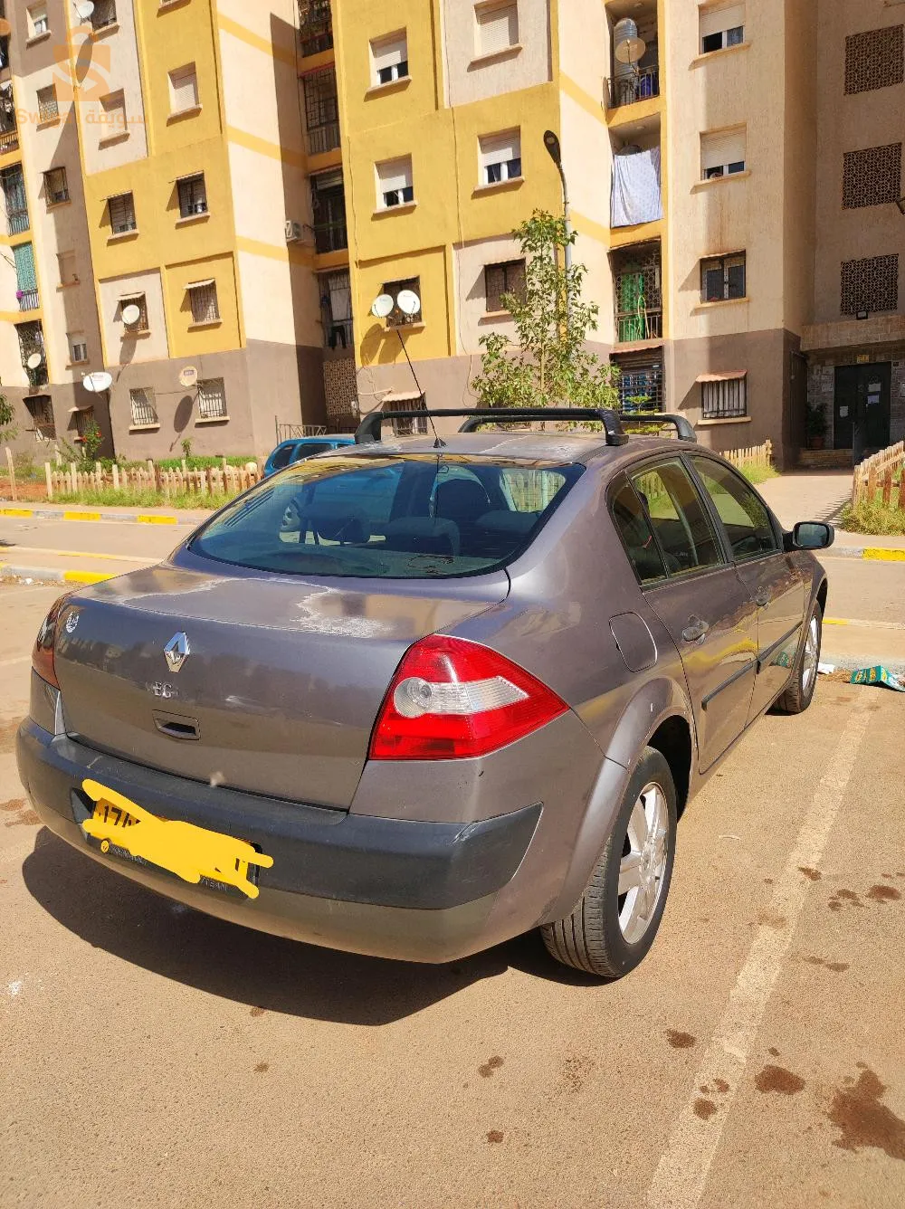 سيارة عاءلية