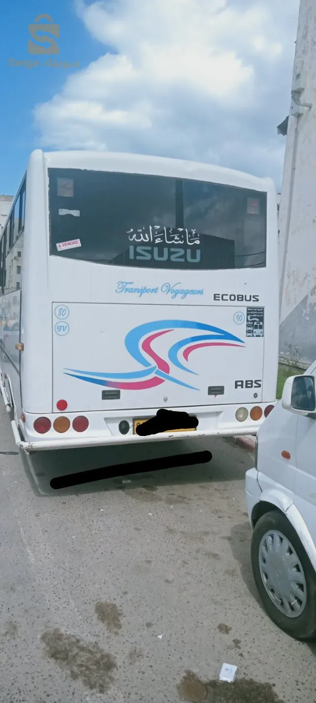 A vendre Isuzu bus