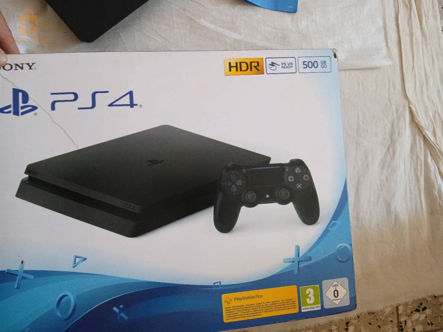 play station 4 avec sa boite 9.00 flashè tres bon etat 🔥🔥