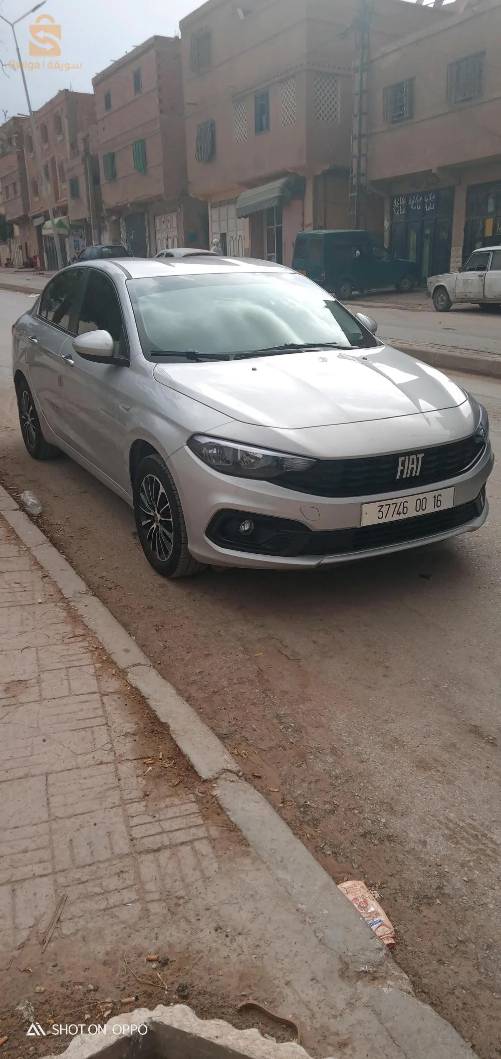 سيارة جديدة 00 بنتورة مغلقة