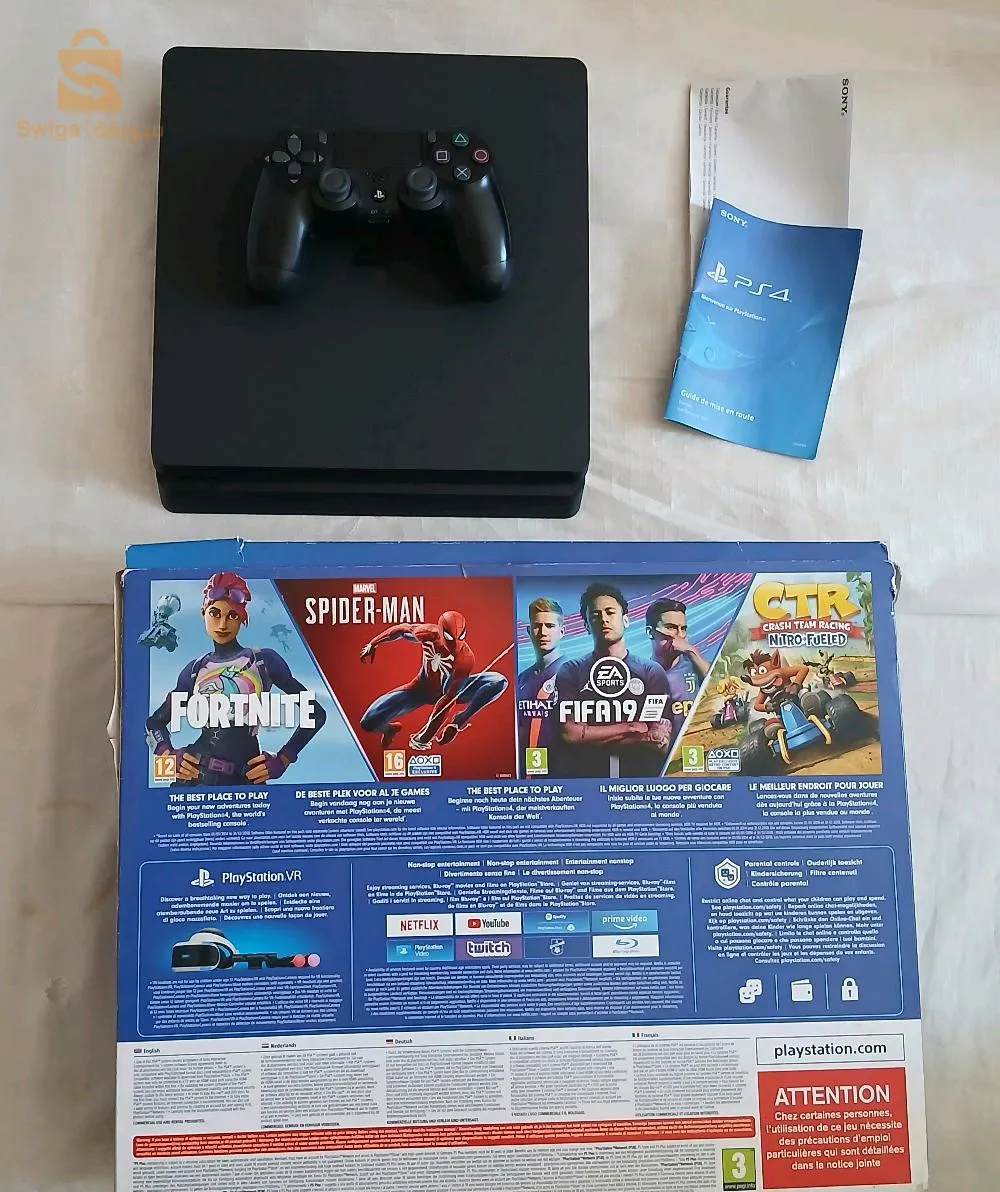 play station 4 avec sa boite 9.00 flashè tres bon etat 🔥🔥