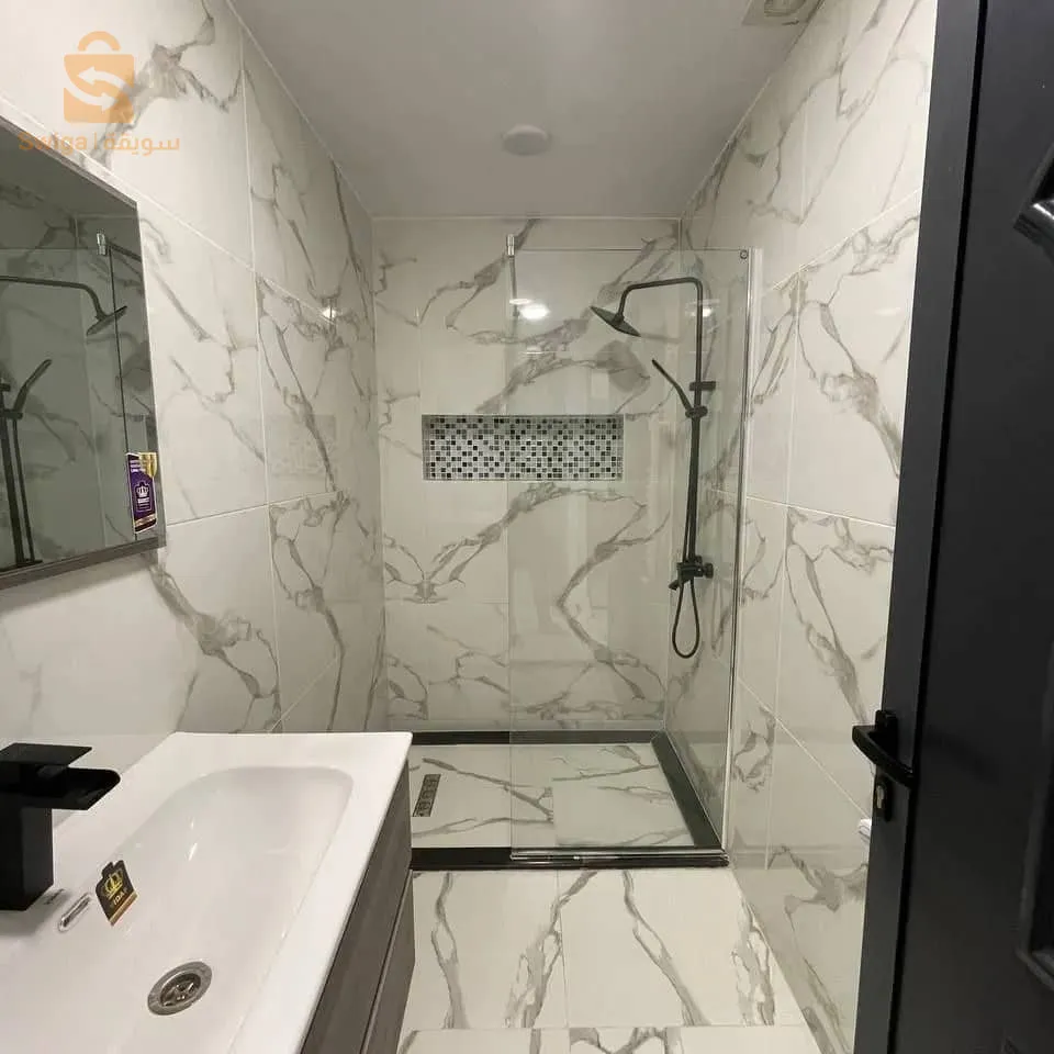 متوفر شقق من نوع F2 F3 F4 
جاهزة و نصف جاهزة 
لا تتردوا في الإتصال بالرقم
 0770 55 98 19