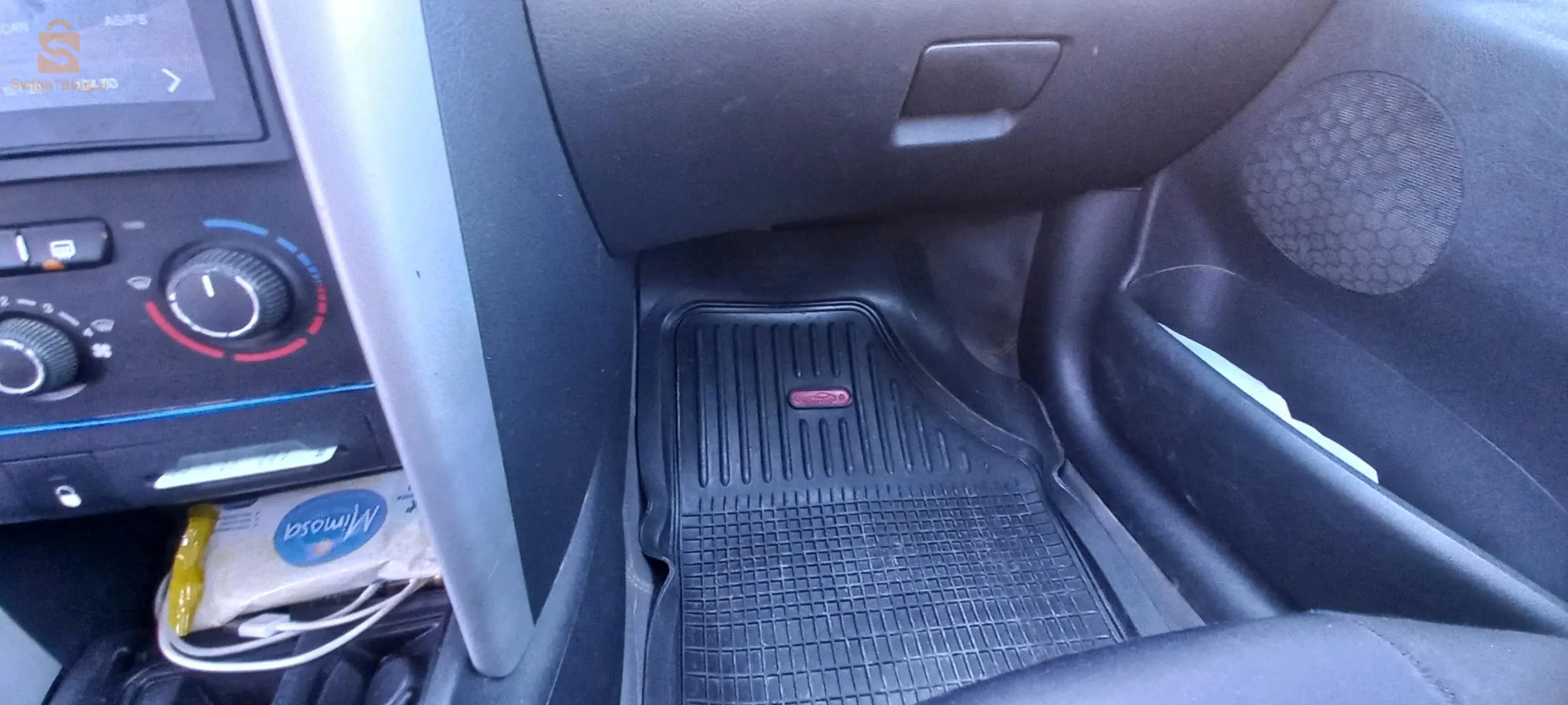 للبيع 1.4 vti sportium 95 ch 16v