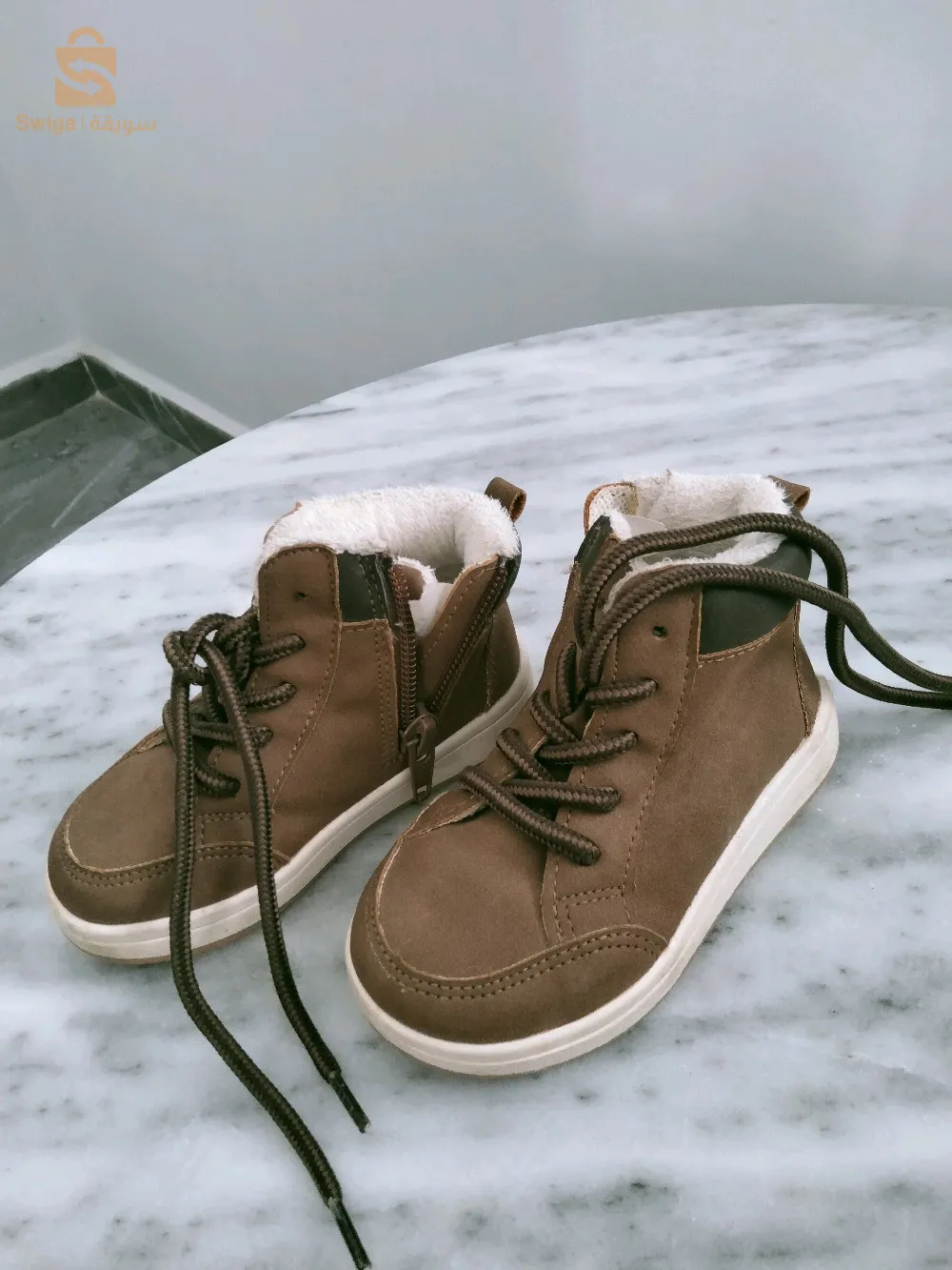 chaussures bébé la bleu pointure 19/20 la marron 20/21