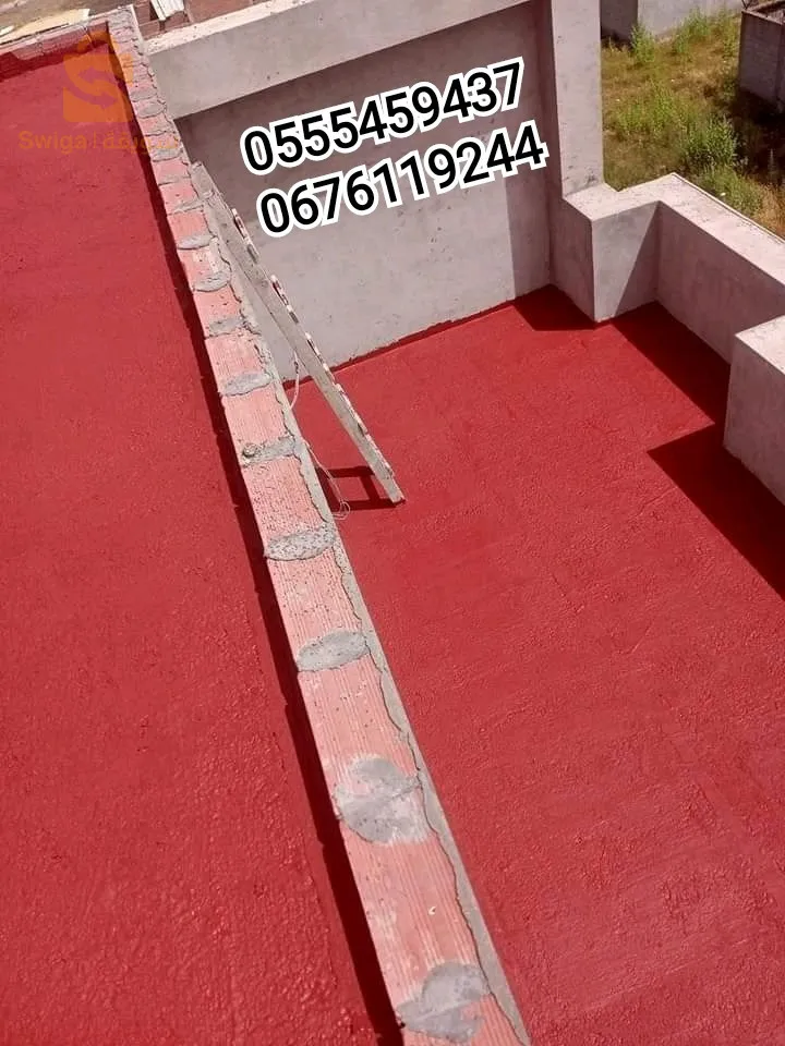 عزل الأسطح المتضررة من تسرب المياه