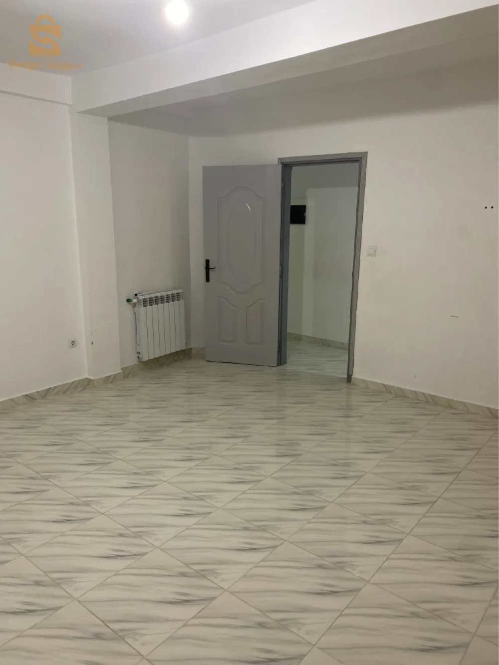 f4 a louer ds un immeuble privé