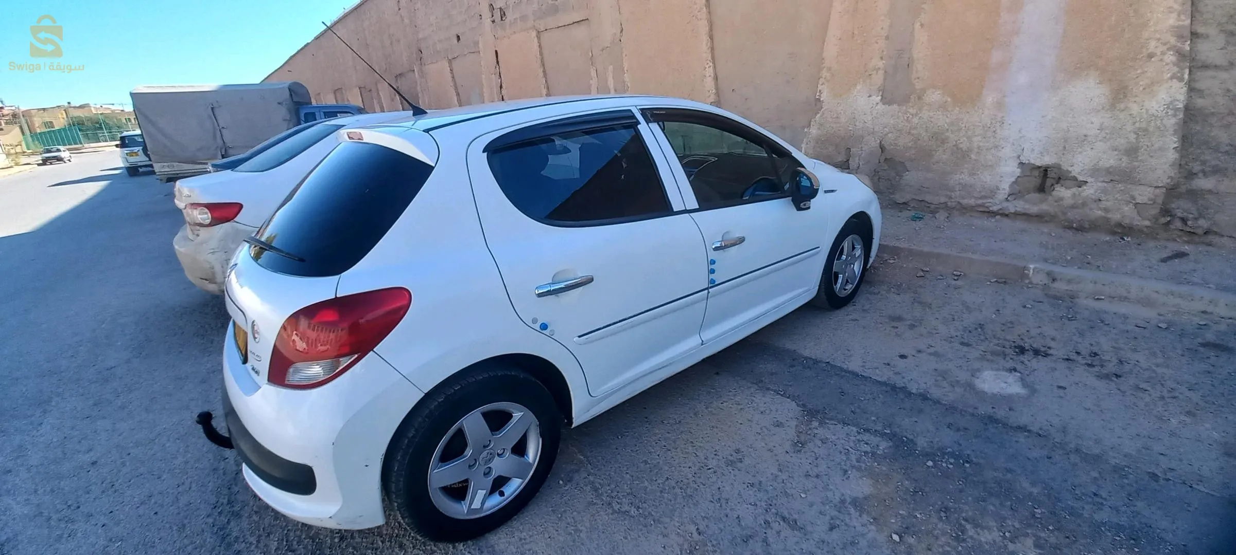 للبيع 1.4 vti sportium 95 ch 16v