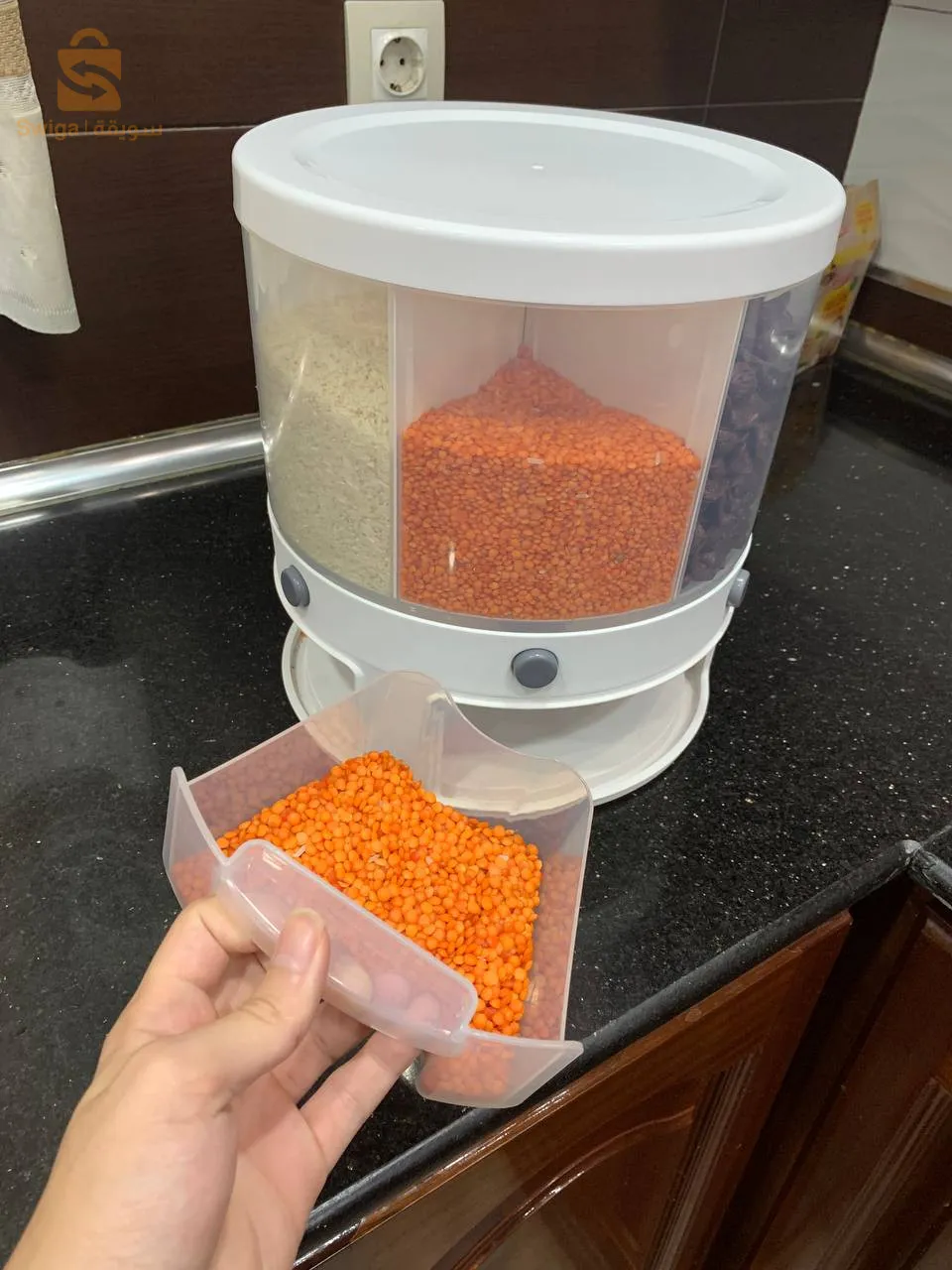 Rotatable cereal dispenser