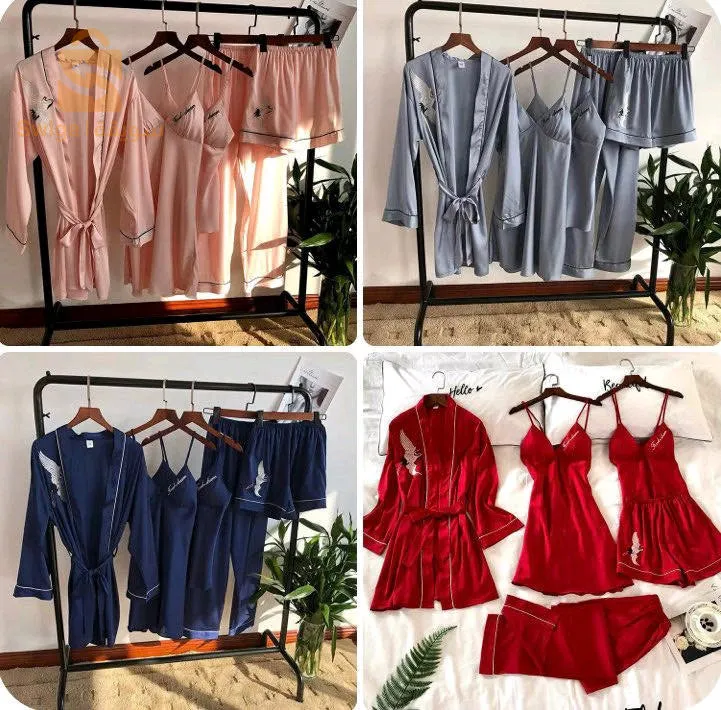 ملابس النوم