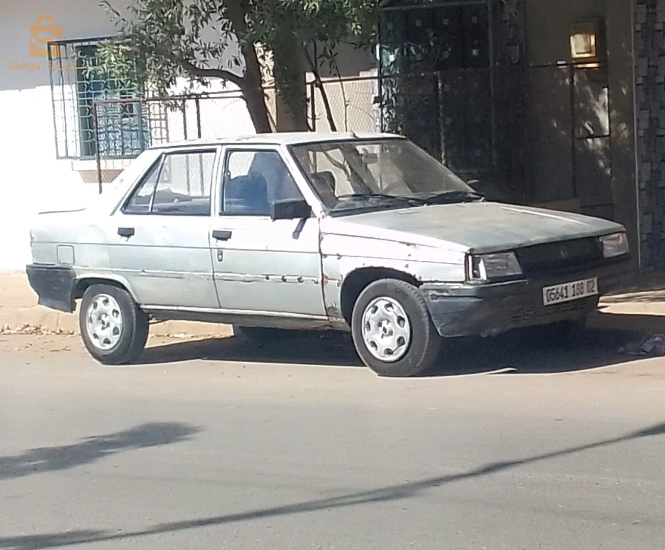 سيارة r9 للبيع