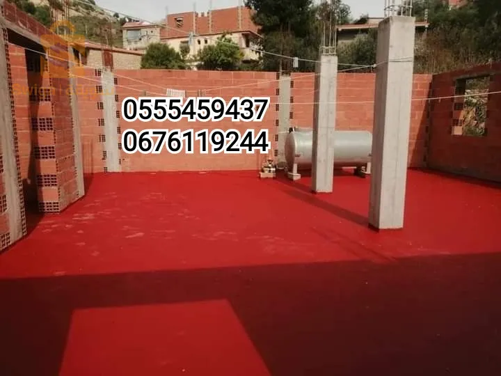 عزل الأسطح المتضررة من تسرب المياه