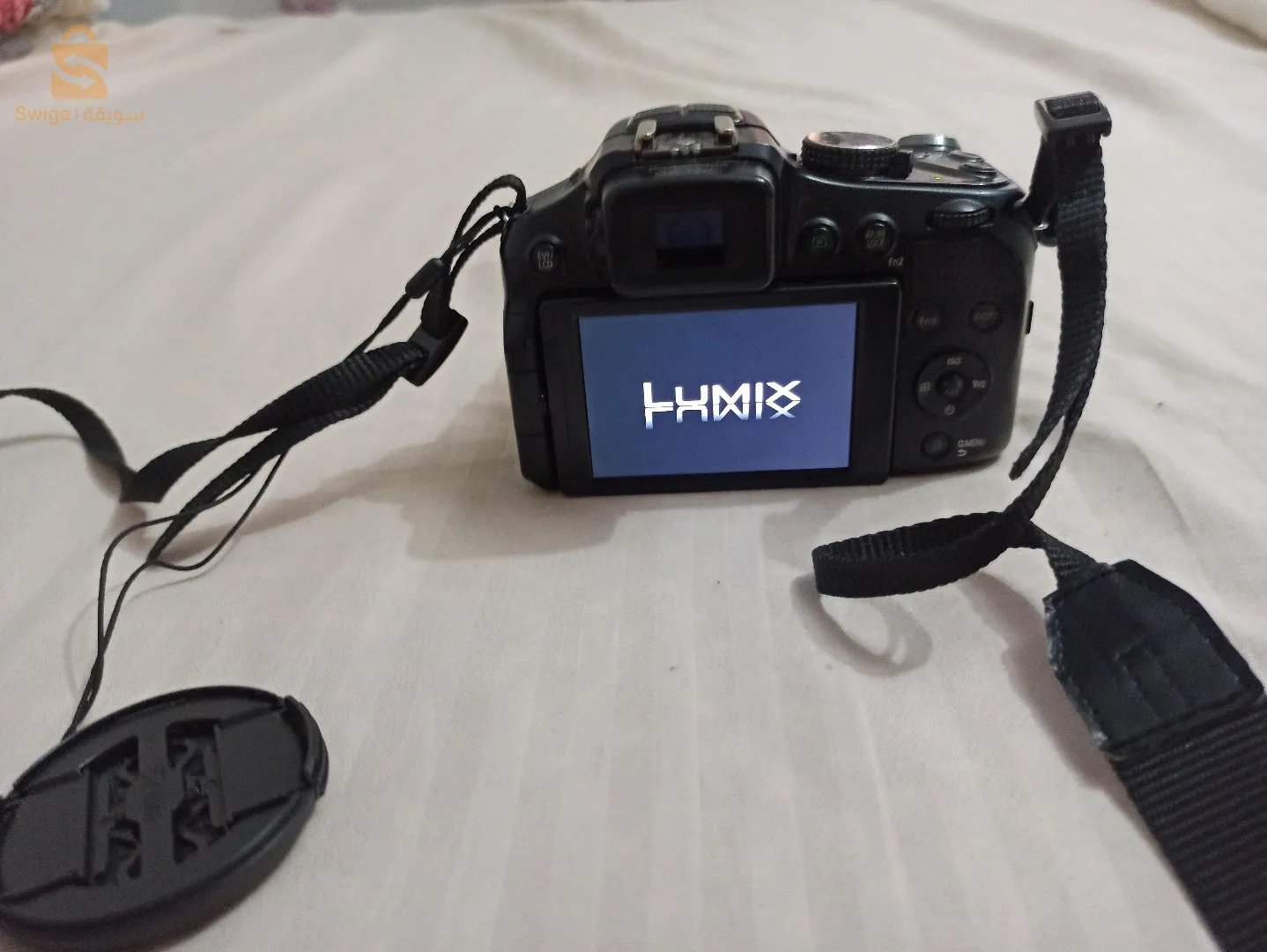 lumix fz200 في حالة جيدة مع بطاريتين وشاحن أصلي