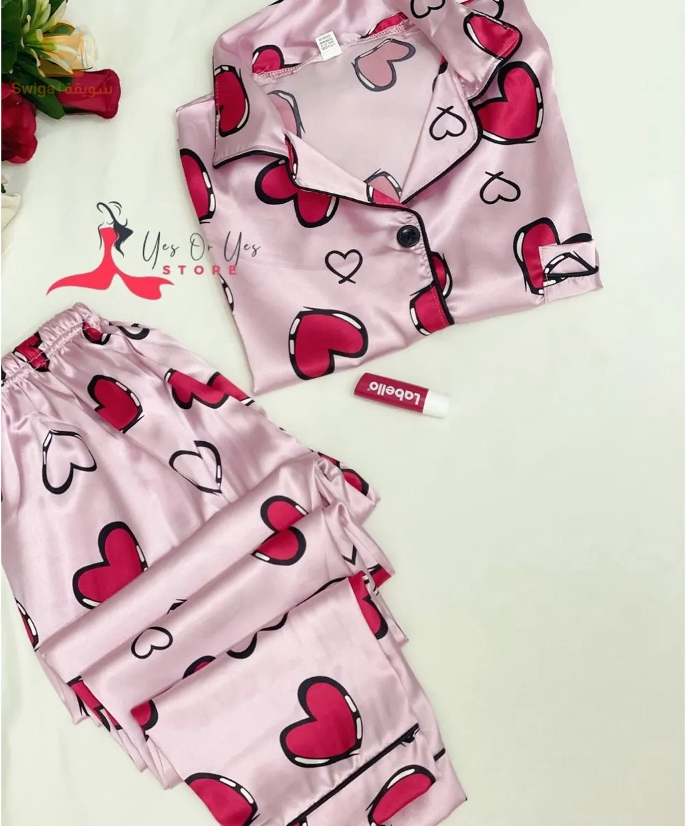 بيجامة ساتان قلب