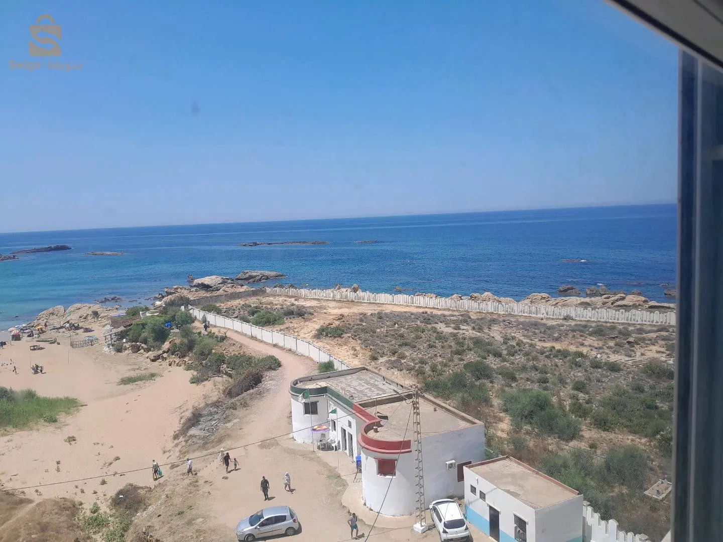 a vendre appartement avec une grande terrasse même superficie que l'appartement
(vente par le propriétaire)