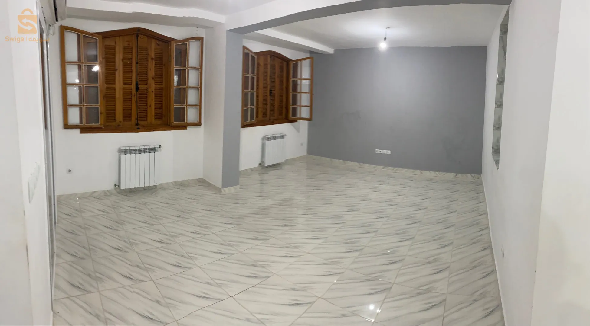 f4 a louer ds un immeuble privé