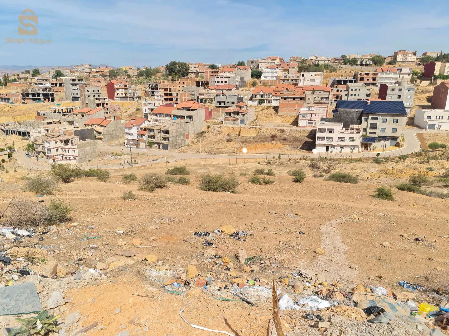 أرض  للبيع