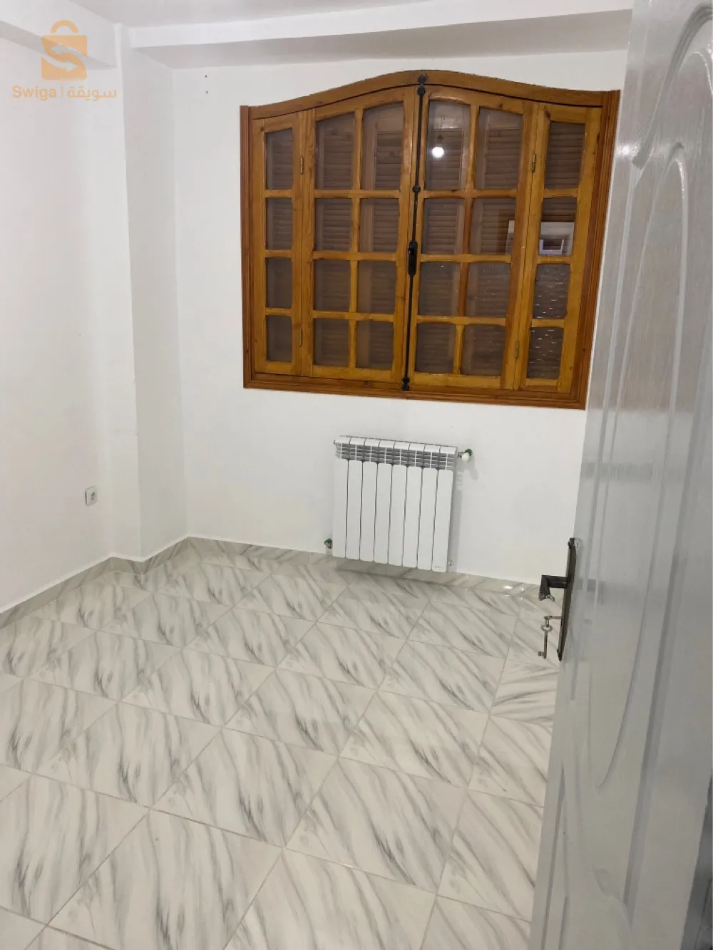 f4 a louer ds un immeuble privé