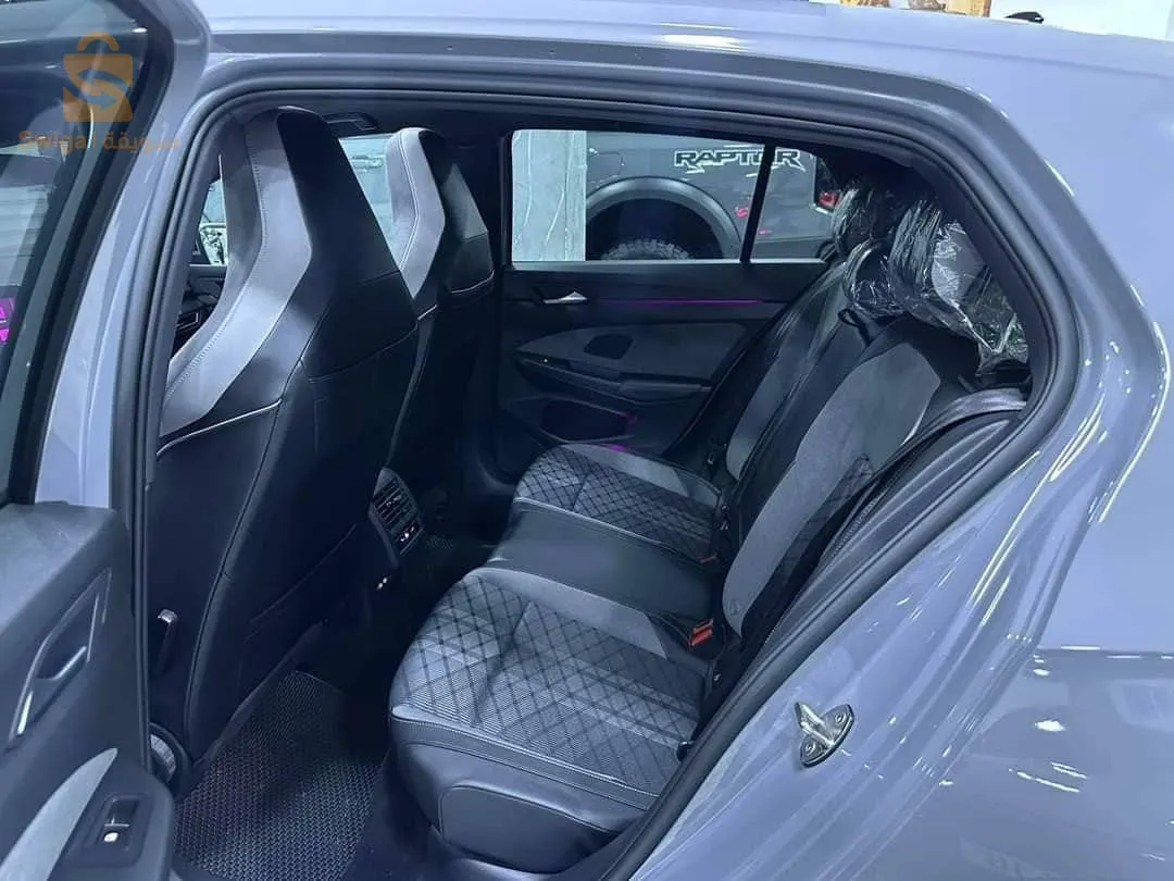 Volkswagen Golf R Line