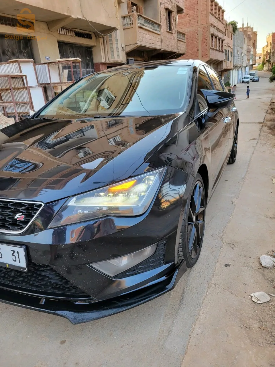 سعيدة