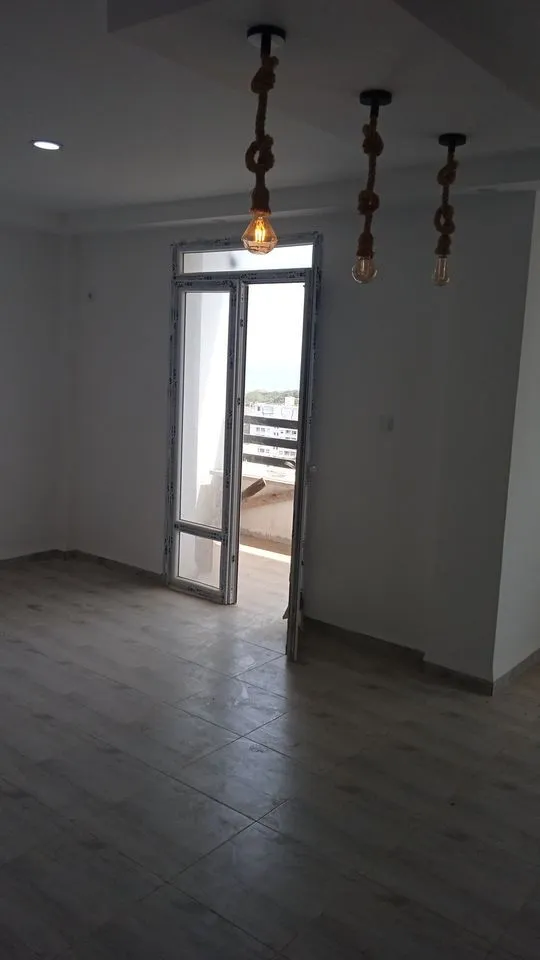 شقة للبيع F3 مطلة على بحر في بجاية ساكت
