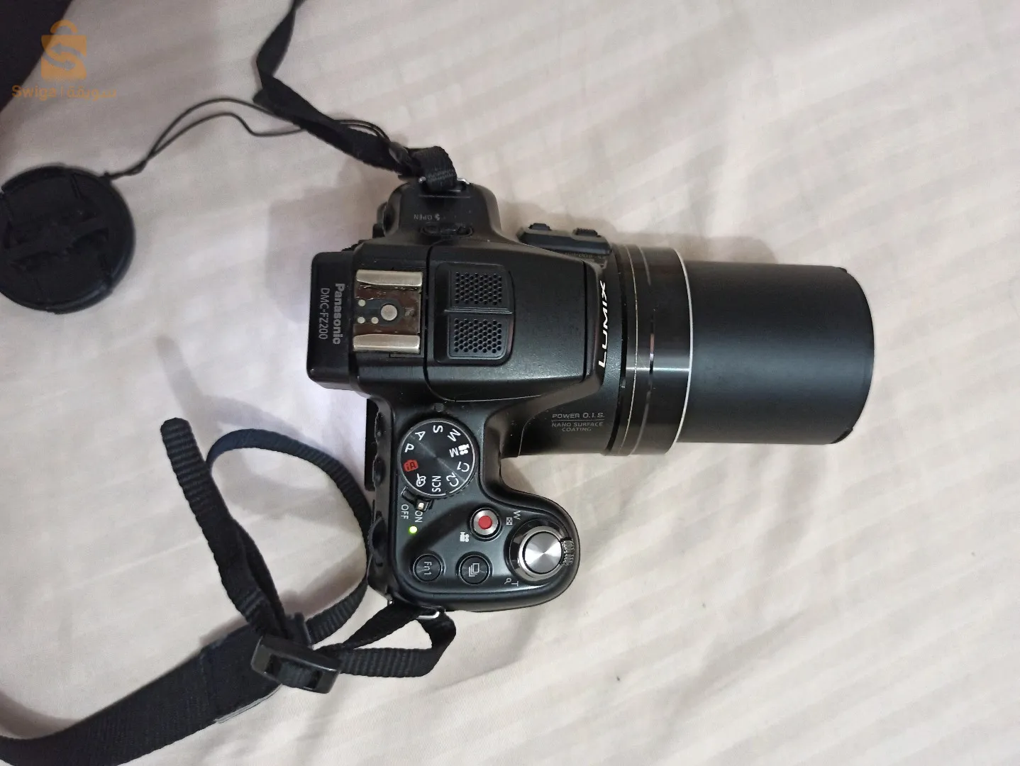 lumix fz200 في حالة جيدة مع بطاريتين وشاحن أصلي