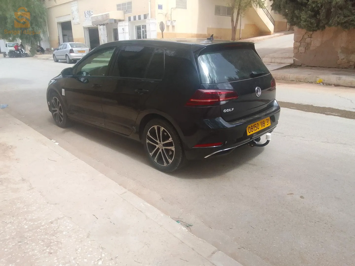 سيارة نضيفة