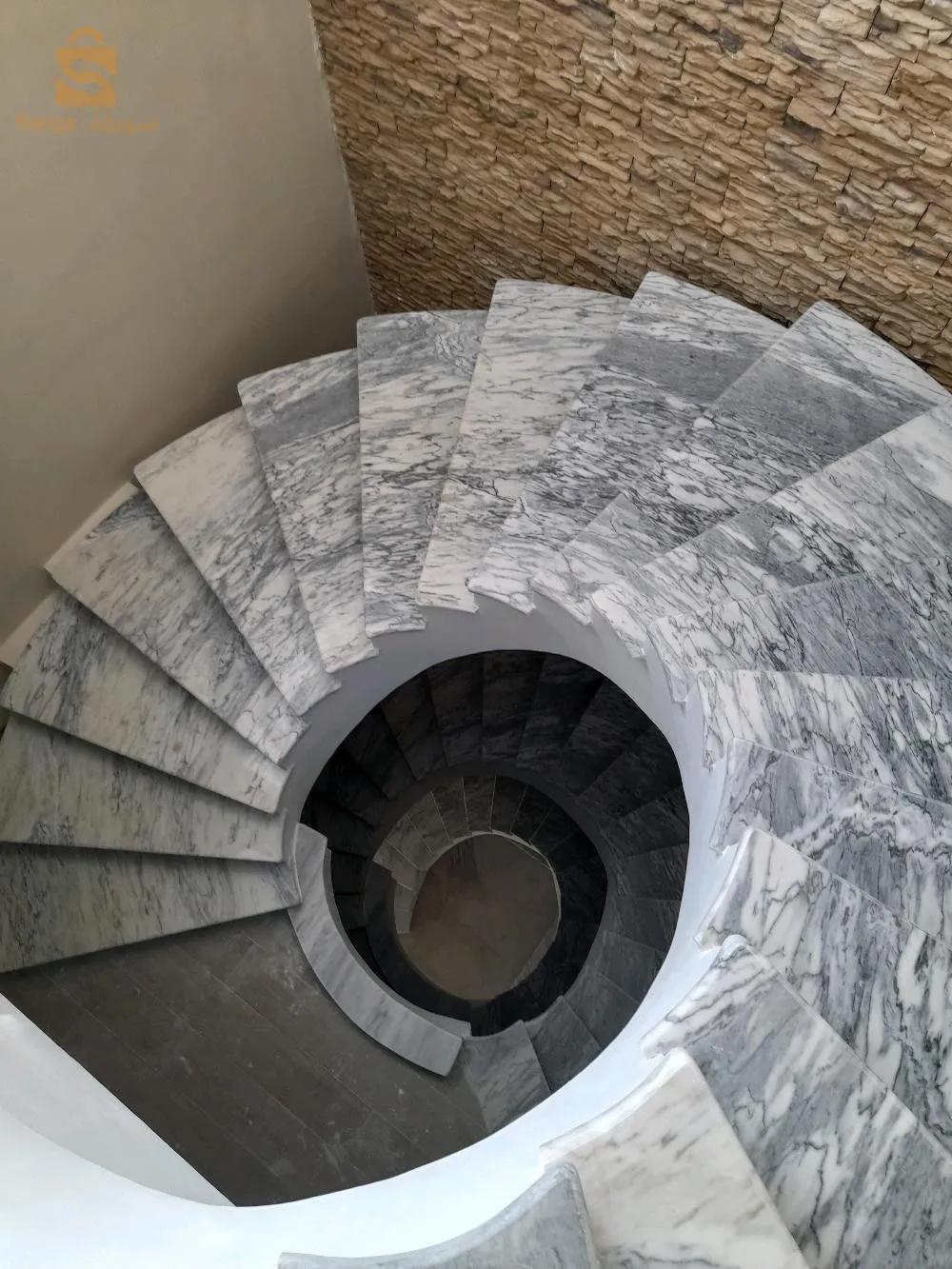 بناء وتجهيز المسابح والحمامات