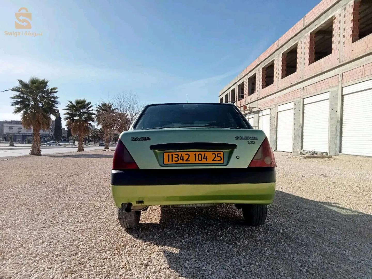 سيارة داسيا سالونزا محرك 1.9 سامبل مضبوط.  السبيغة مافيهاش و الرشاوة فلي طاسو لاريار مخدومة مشاء الله 
محرك ما ينقص ما تسخن.
