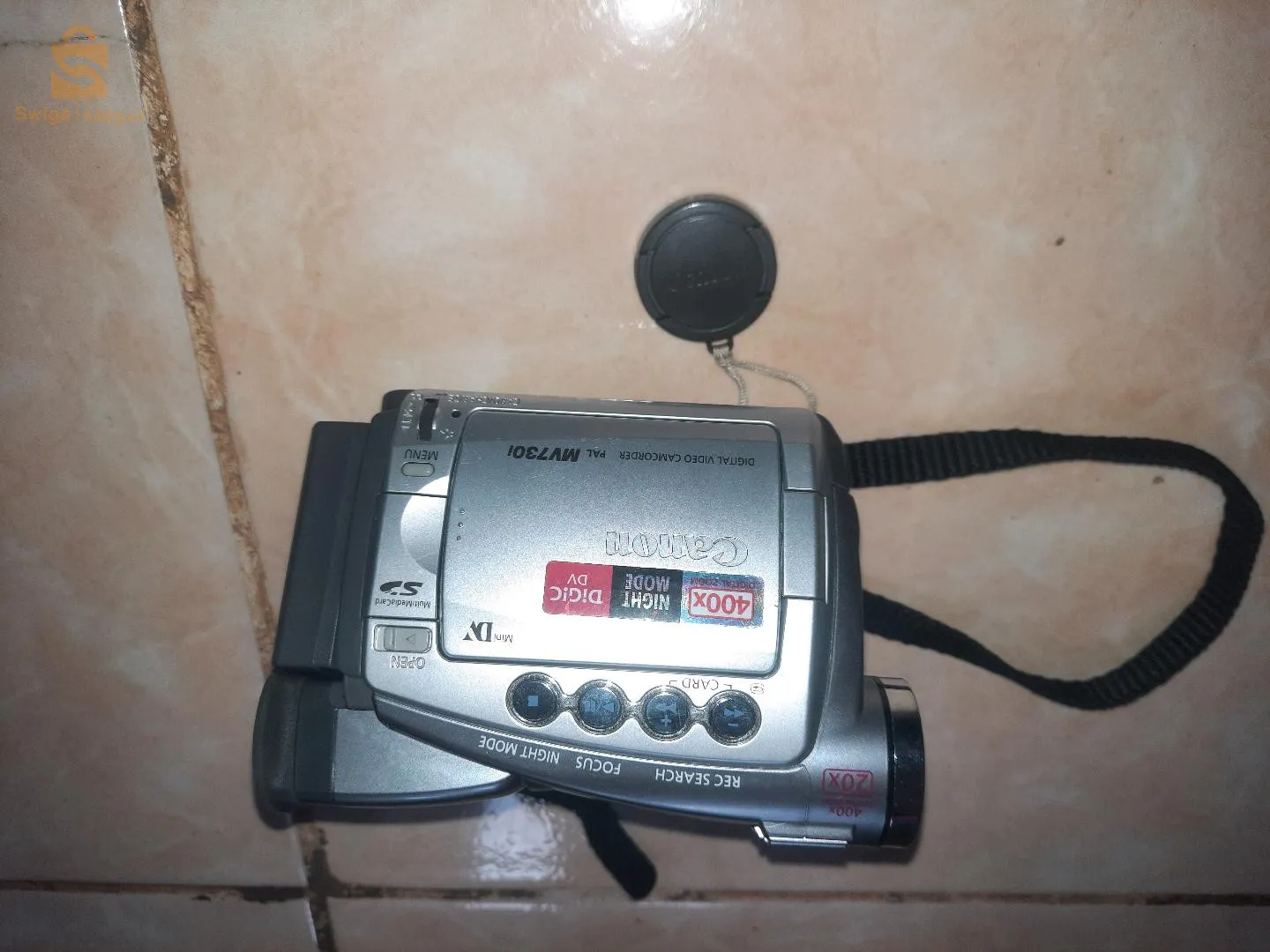 كاميرا كانون MV730i