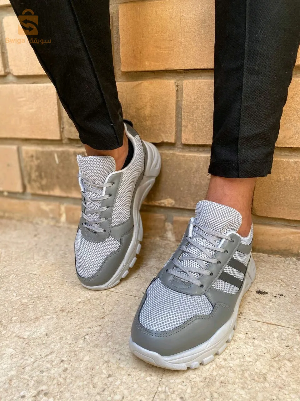 Comfortable casual streetwear shoe with shock absorbing sole - GREY