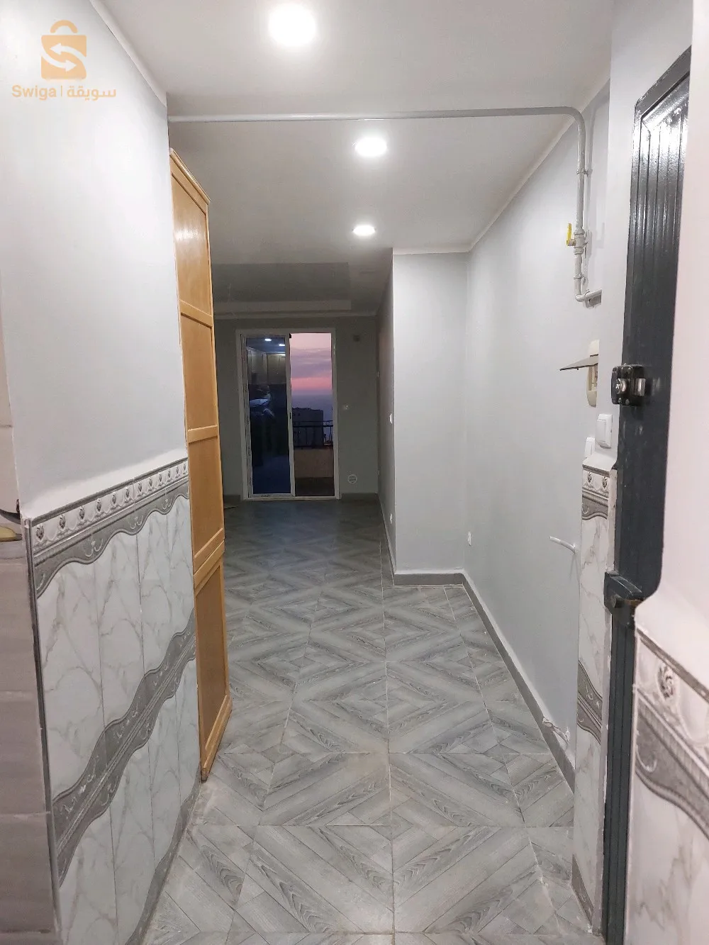 à vendre un appartement  au 2 étage avec acte individuel à rais hamidou esnouber