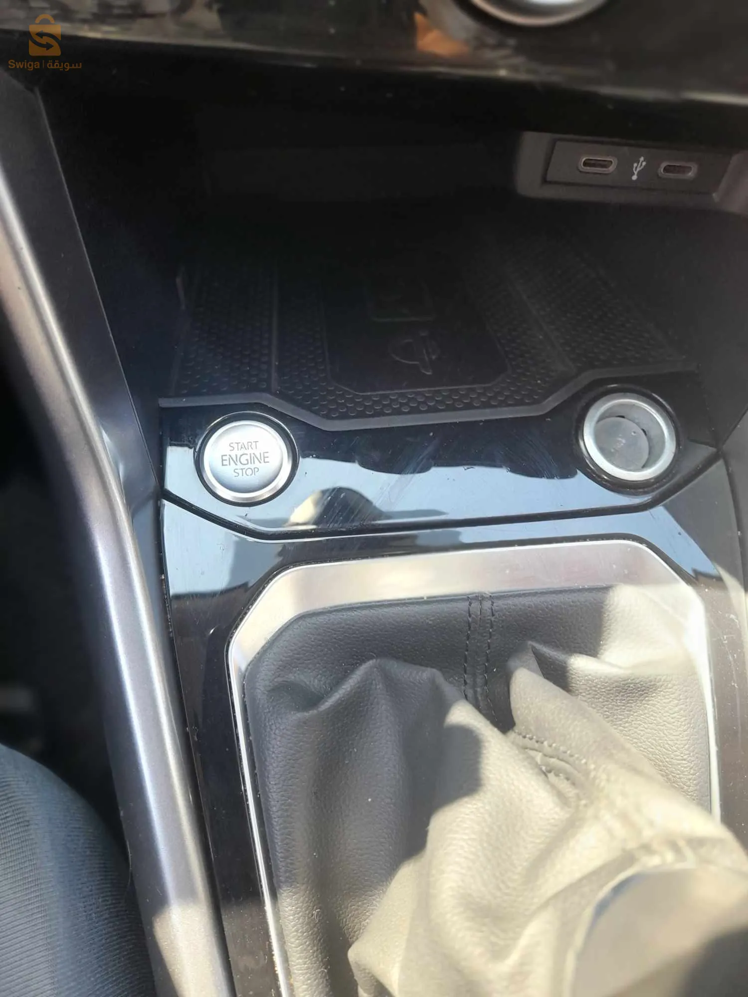 Troc activ finition R-line d'origine état neuf. Jdida. Tts option sauf toit. 1.0  115 chv.
000 sbigha 000 retouche
- start énergie stop 
- tableau cockpit
- l'ane assist
- front assist 
- start - stop
- Rétroviseur rabattab'e
- caméra rabattable
 d'origine
- phare xénon
- phare m3amrine d'origine
Vidange fait a 95000
Aucun frais a prevoir