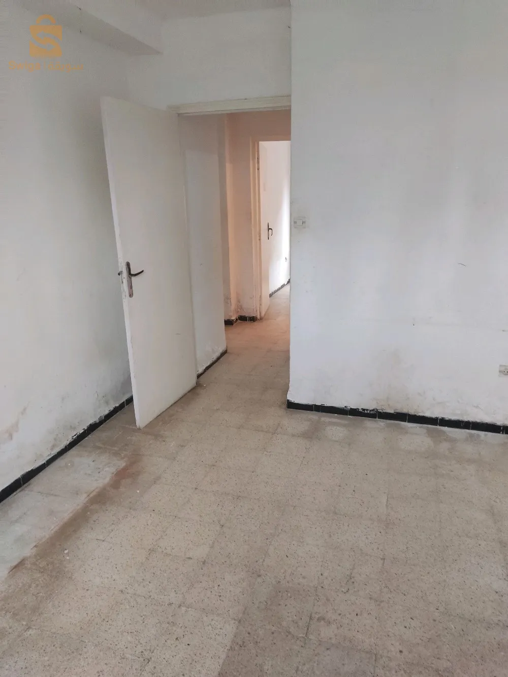 F3 a vendre 1ère étage 2 façade interphone Barreaudage façade principale cité ABERCi benrahmoune CORSO BOUMERDES 0661310506 prix 850 fixe