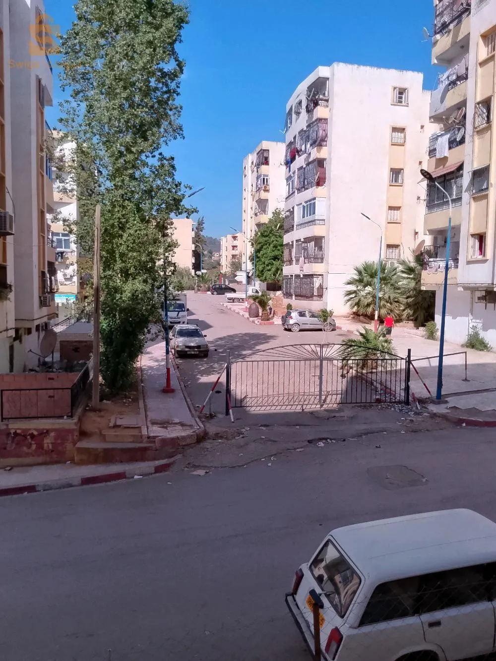 Un appartement social est disponible à la vente, premier étage, à vendre au quartier Si Mustafa, Province Boumerdes