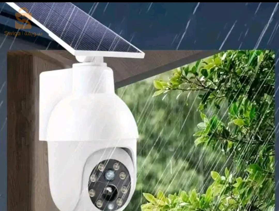 Faux caméra à lampe détecteurشبيهه بالكاميرا تعمل على الاضاءه الاوتوماتيكيه عند المرور امامها اما بالنسبه بطريقه التشغيل فهي فقط بتثبيتها على الحائط وتعمل بطاقه الشمسيه فقط