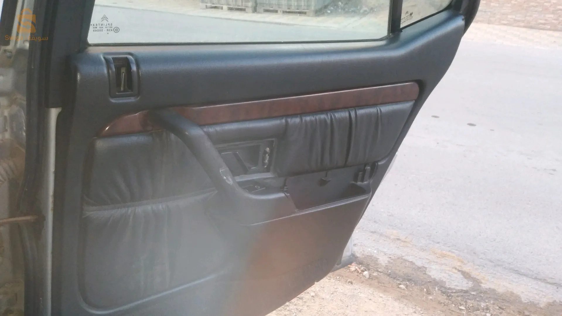 vitroenxm 2000
2.5td
marche bien.
défauts carrosserie capot, phare avant droit cassé, pare choc ayant perdu sa peinture