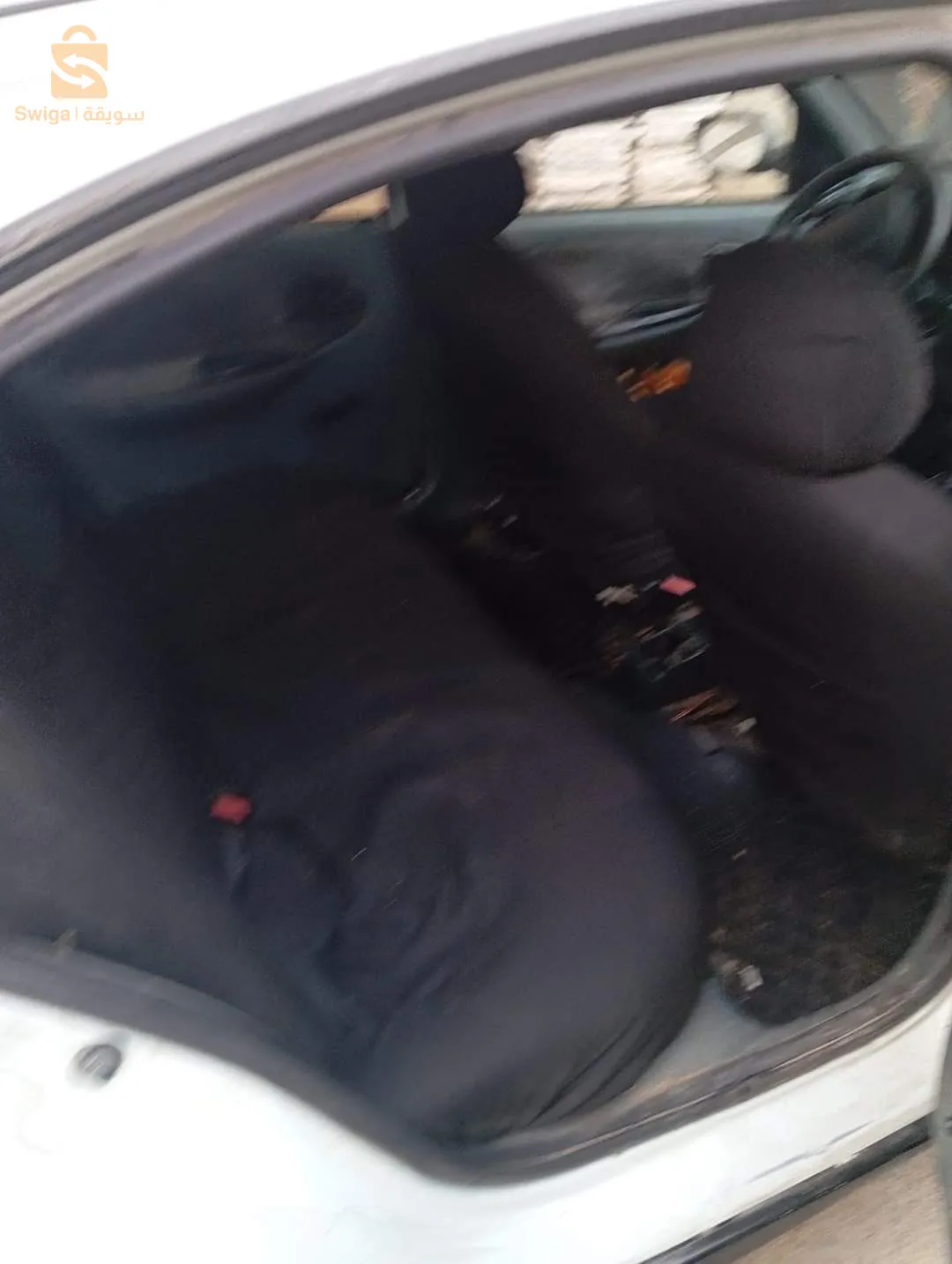 ميڨان كلاسيك سيارة نقية فيها زوج ليزال وكابو  موتار عاودتها من زيرو خرجلي  يفورلي مشكل  ليساڨمو