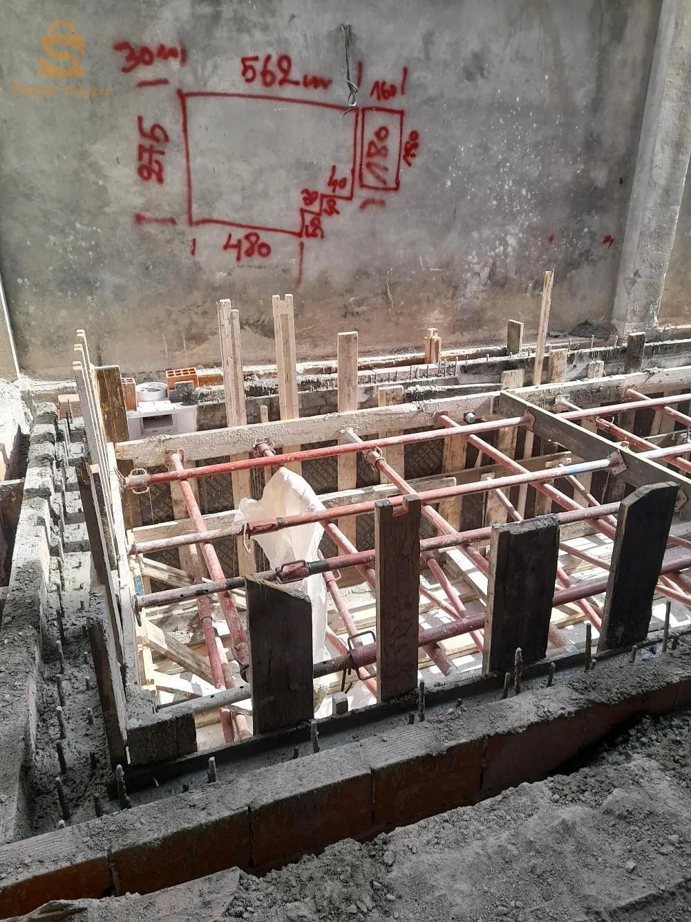 بناء وتجهيز المسابح والحمامات