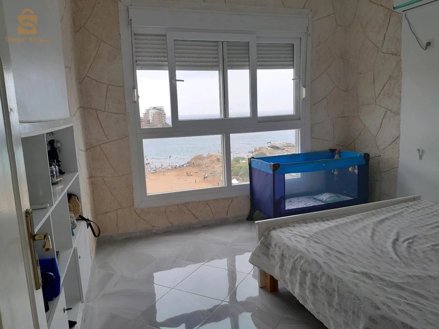 a vendre appartement avec une grande terrasse même superficie que l'appartement
(vente par le propriétaire)