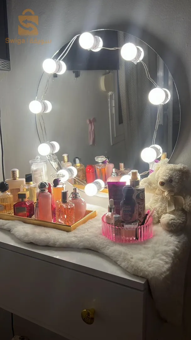 كوافيز عصرية بتصميم كلاسيكي أنيق مع مرآة مضيئة