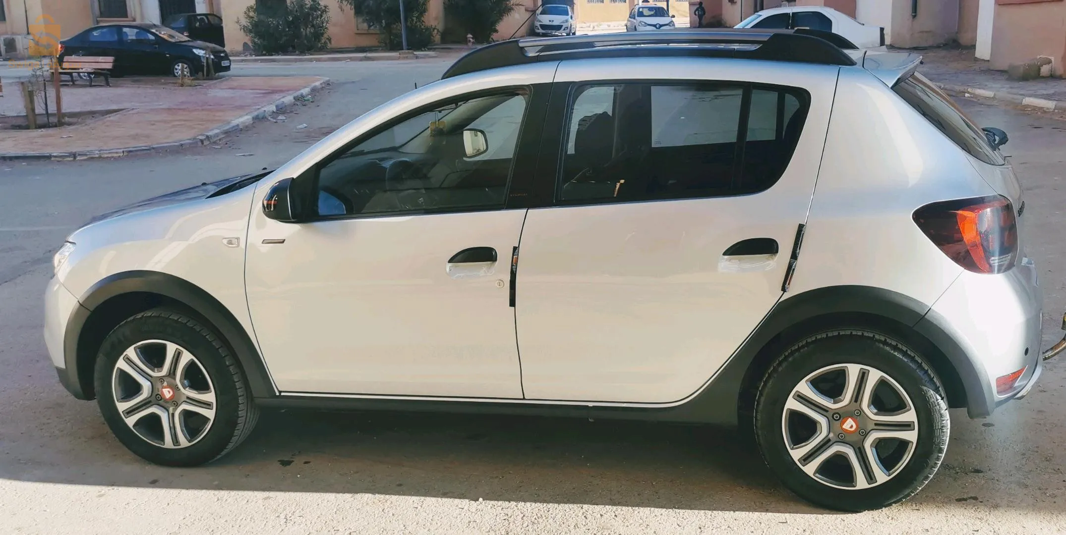 حي السعادة بلدية البيض ولاية البيض
رقم الهاتف : 0551616344