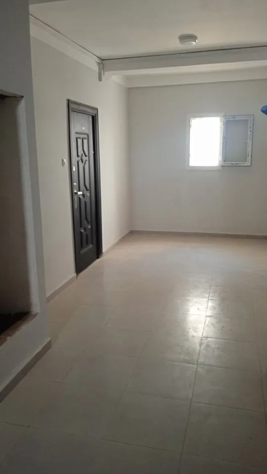 شقة للبيع F3 مطلة على بحر في بجاية ساكت