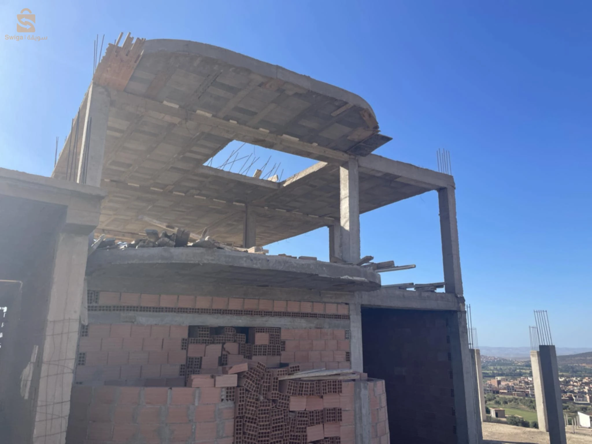 bonne affaire carcasse de 149m² à tlemcen  trig louerit en face salle des fêtes (korso)