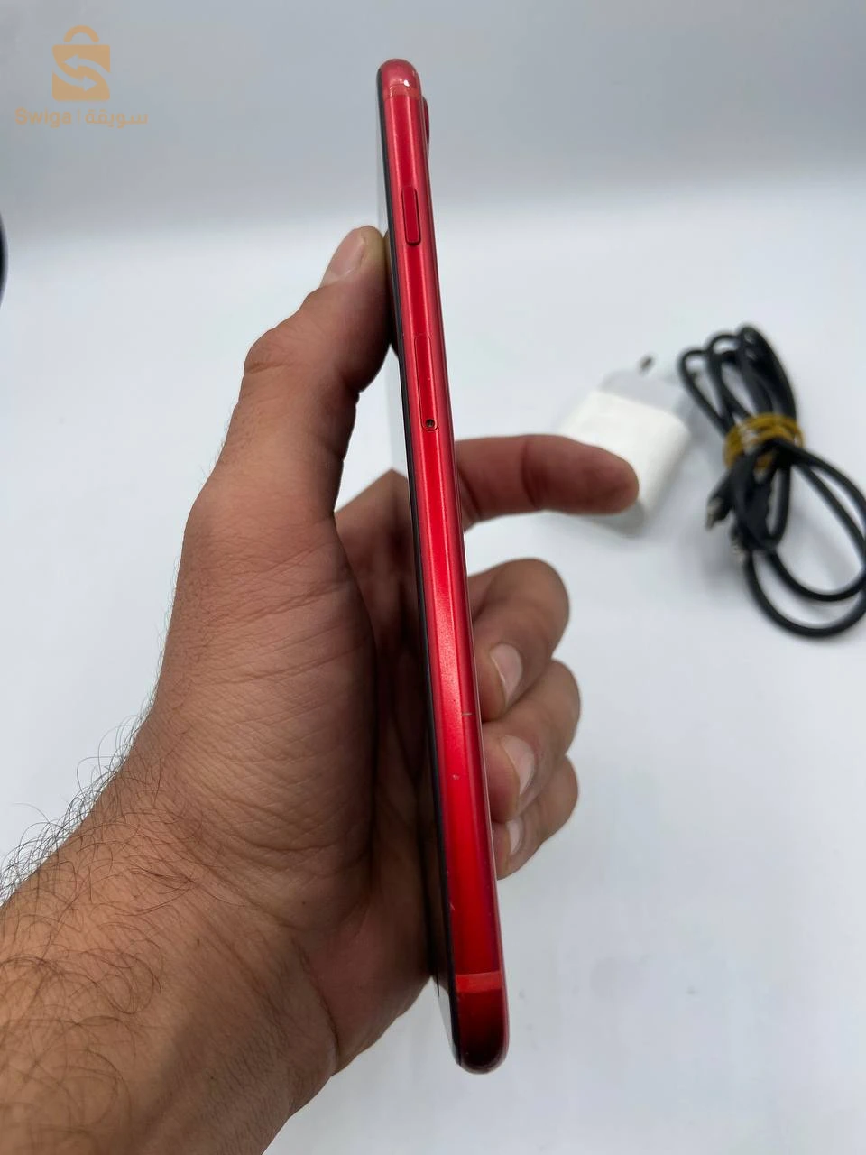 سلام عليكم لكيب كاينة حبة ايفون 8 بلوس 
فيه مشقوقة زجاج تاع فيشور
فيه ضربة خفيف كاش اريار 
باطري معود 75🔋
64g
تروتون اكتيف 
امبرنت اكتيف 
كولشي يمشي 
مشاء الله
رقم هاتف 0549879436