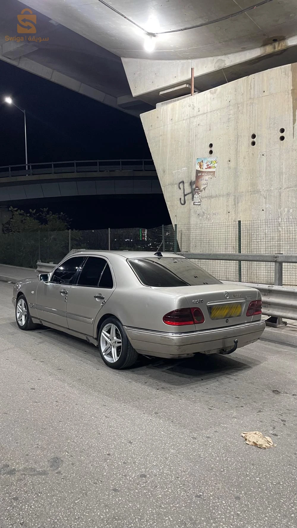 merceses E220 W210 année 2000 
boite automatique 
Moteur om 611 ( CDI 1 )
Fiha bretal 3la ndafa moteur mrigal kilométrage 562000 km