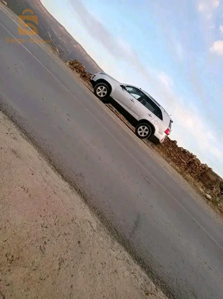 سيارة. نضيفة