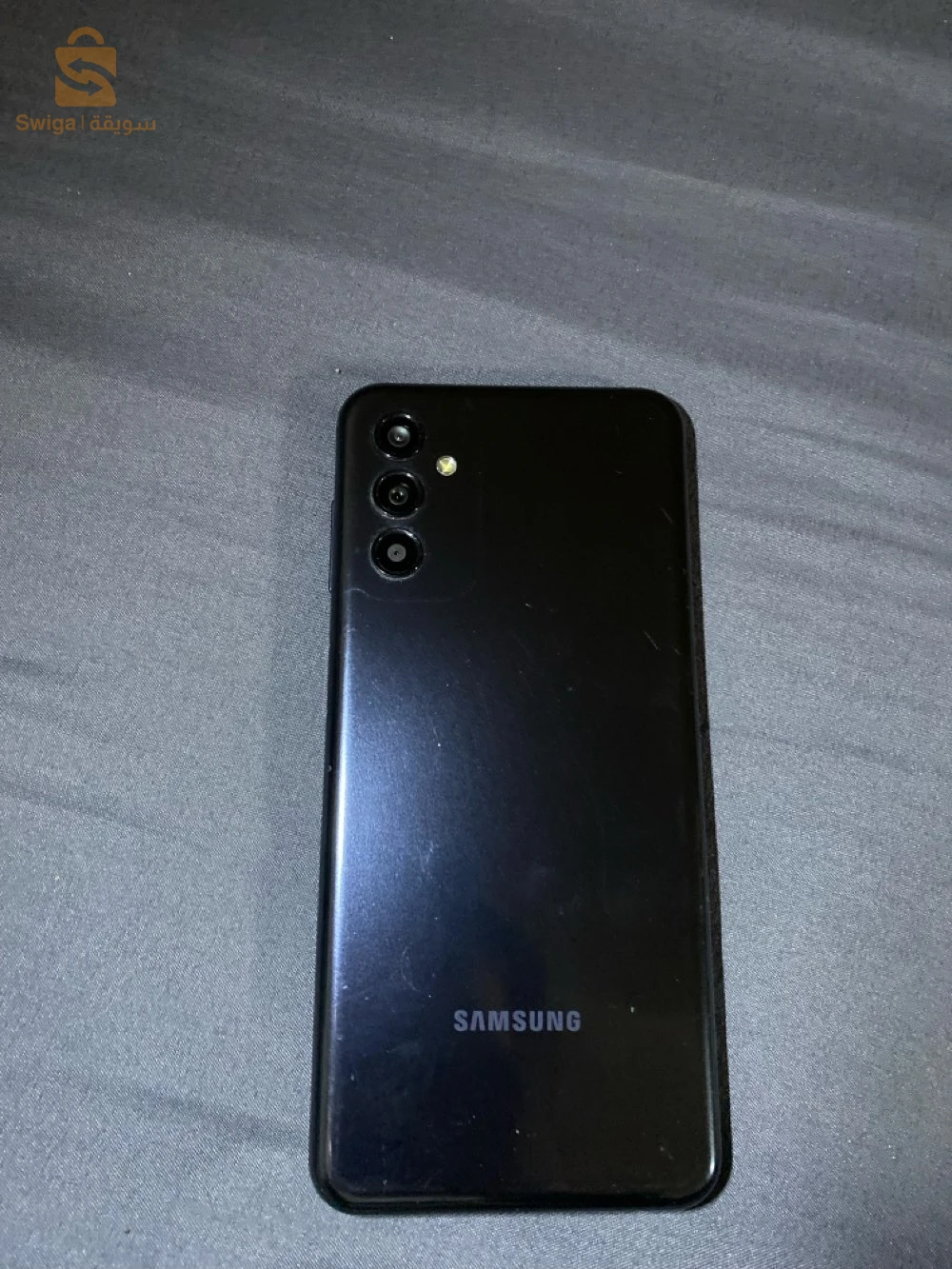 Samsung M13 très bon état marche très bien