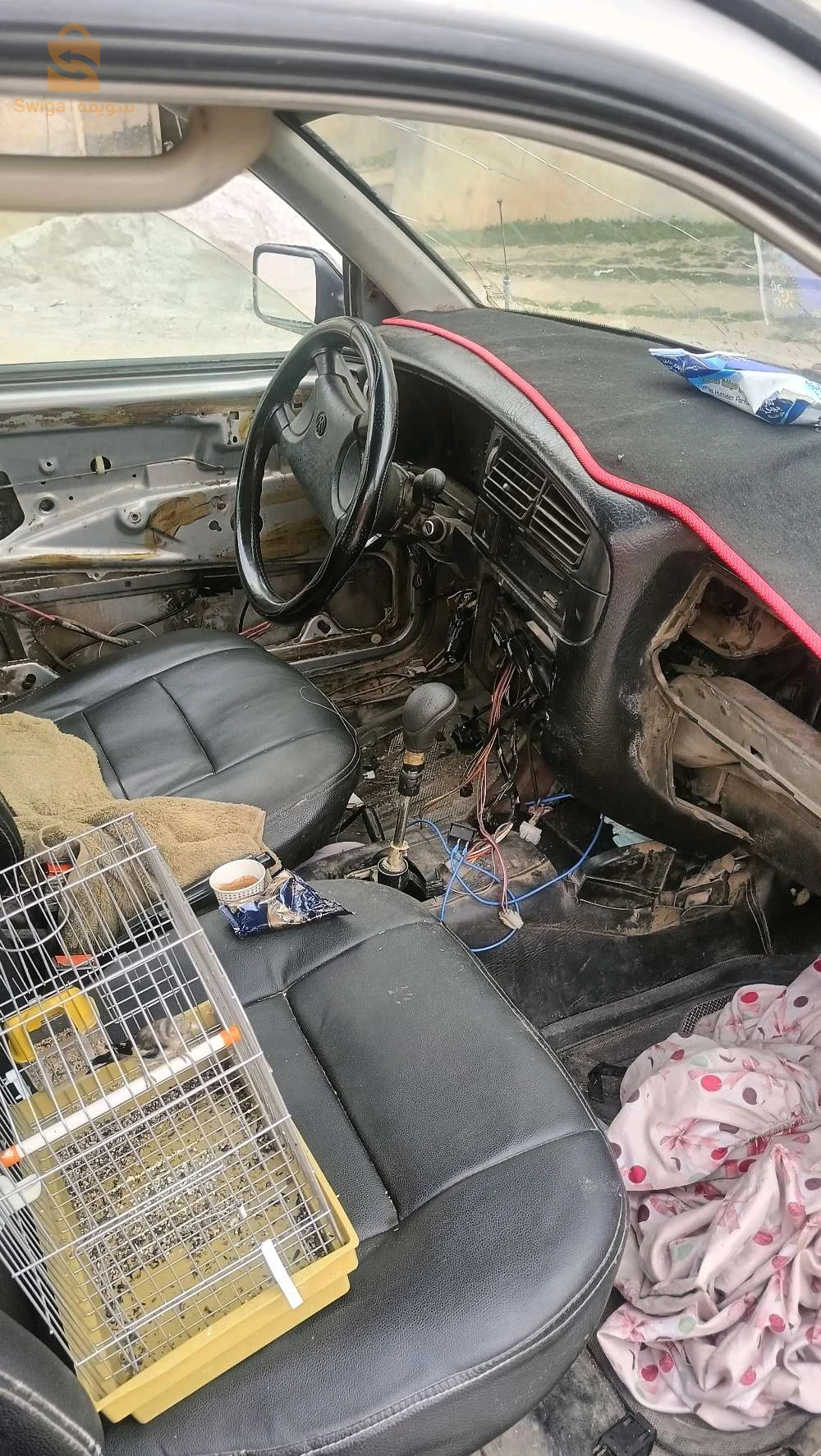 قولف 3 موتار 90 مريفيزي جديد قرعة غاز عندها لكاج الفوقاني يسيح شوية ومشكل فتريسيتي تاع طابلو ليقارنتير كامل عتدها حاب نبرز قسنطينة لي عندو يبعثي