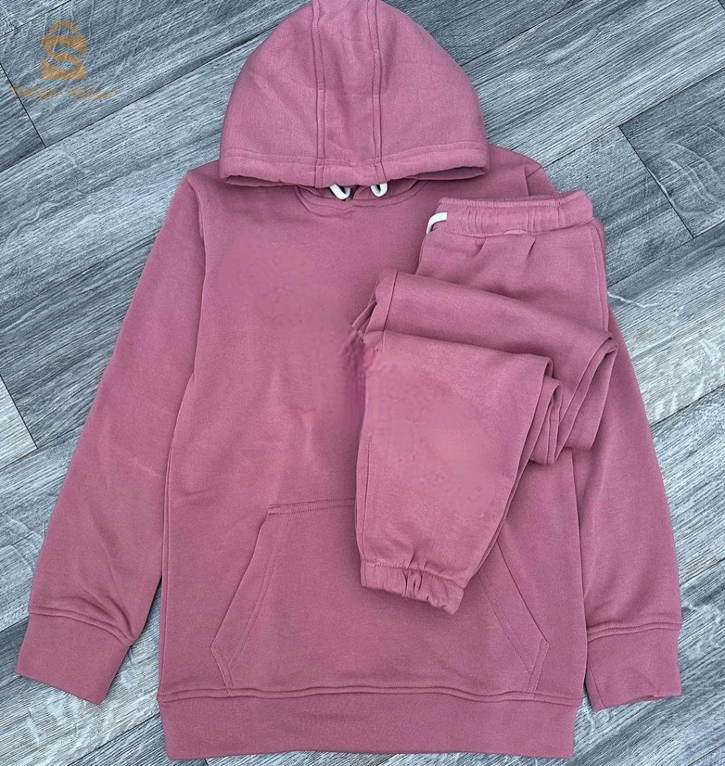ملابس للنساء و الرجال oversize ensemble