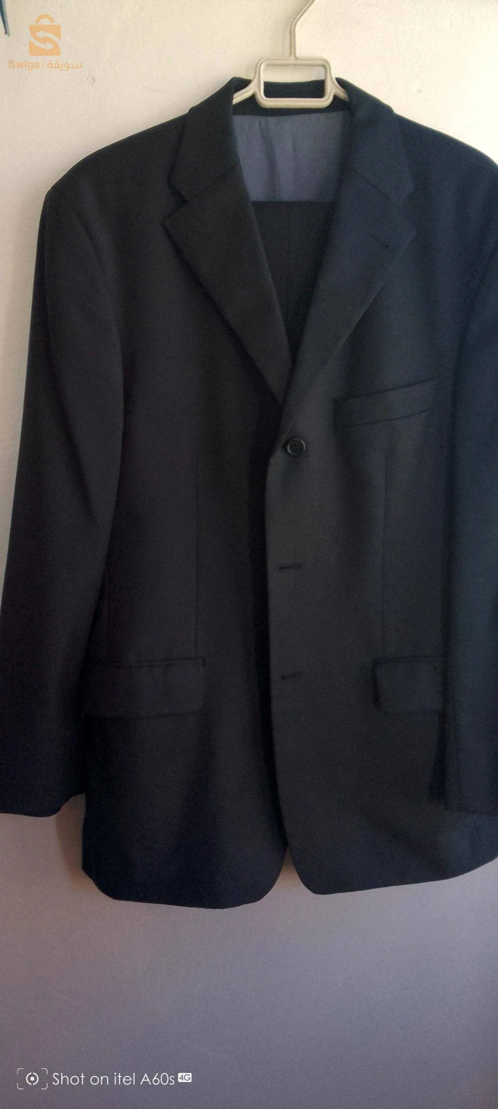 كوستيم إيطالي 
المقاس 44/46